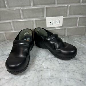 DANSKO Professional XP 2.0 Black Leather Clogs Comfort Shoe Size EU 42 (11.5-12)